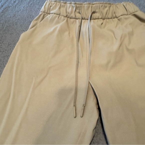 LULULEMON | Keep Moving High Waist Jogger in Trench Size 6 Color Trench - Picture 6 of 13